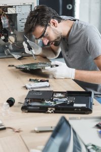 טכנאי מחשבים עד הבית